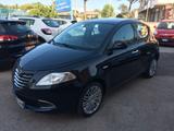 Lancia Ypsilon 0.9 TwinAir 85 CV tagliandata gar - Lancia Ypsilon mit Halbautomatikschaltung