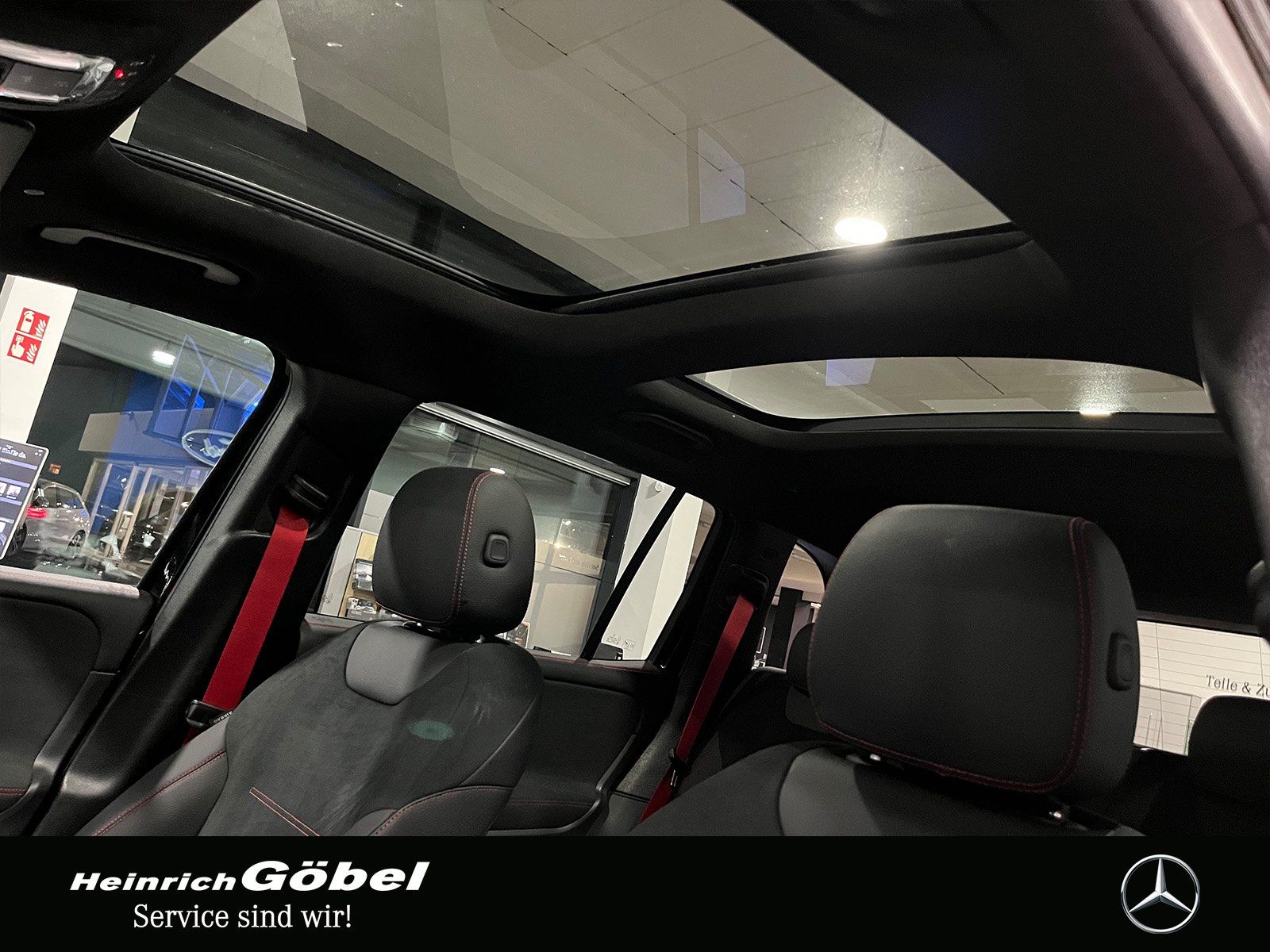 Fahrzeugabbildung Mercedes-Benz GLB 35 4M PANO+HUD+2xNIGHT.P+360°+MEMORY+MULTIB.