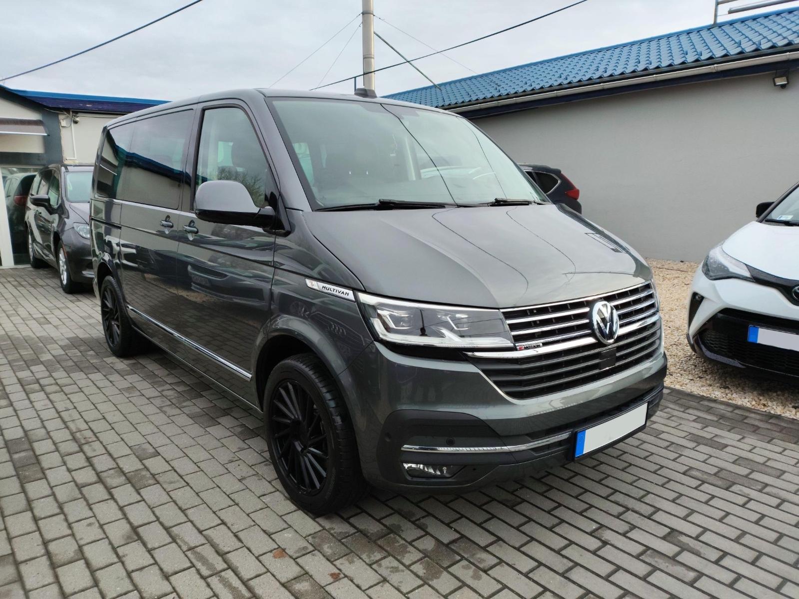Volkswagen T6 Multivan 4x4 6P STZH NAVI AHK DSG ACC MATRIX