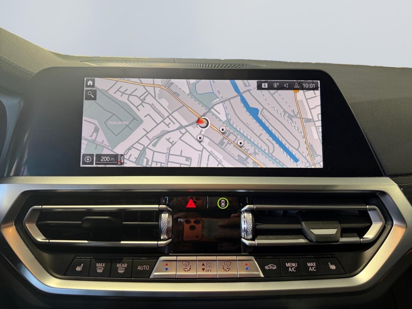 BMW 318 i Touring Luxury Line*AUTOMATIK*LED*PDC*KAME