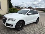Audi Q5 2.0 TFSI  quattro - Audi Q5 aus 2012 mit Benzin-Antrieb