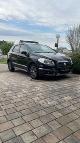 Suzuki (SX4) S-Cross 1.6 DDiS Club 2WD Club - gebrauchte Suzuki (SX4) S-Cross aus dem Jahr 2014