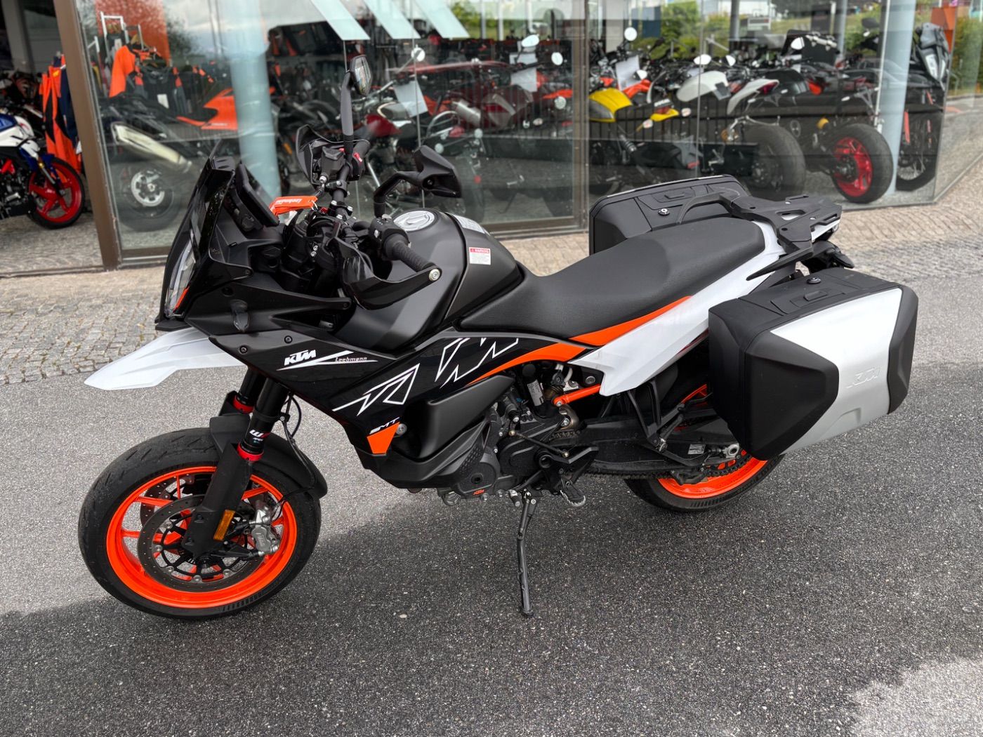 Fahrzeugabbildung KTM 890 SMT Modell 2023 Quickshifter, 2x Koffer