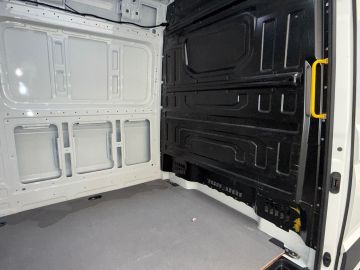 Volkswagen Crafter - 11