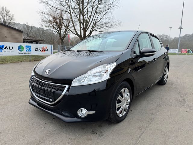 Peugeot 208 Active 1,6 e-HDi / Navi