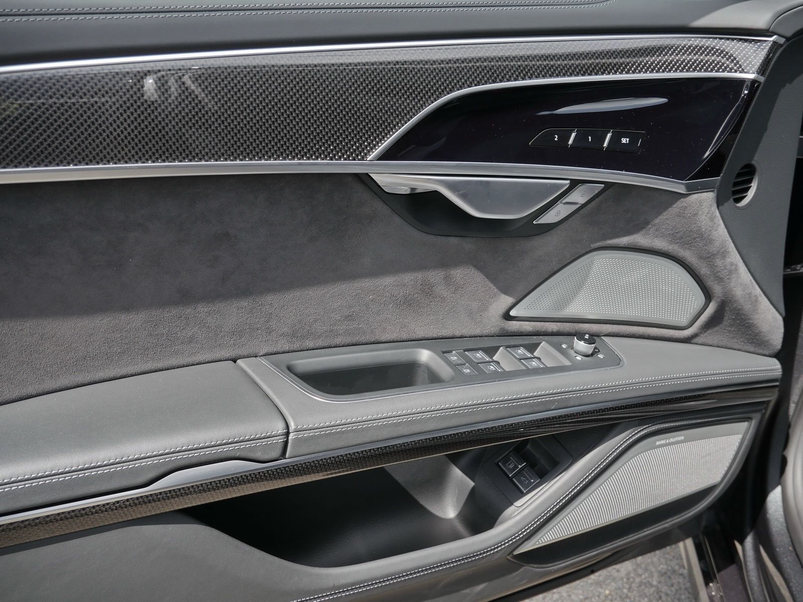 Audi A8 - Bild 23