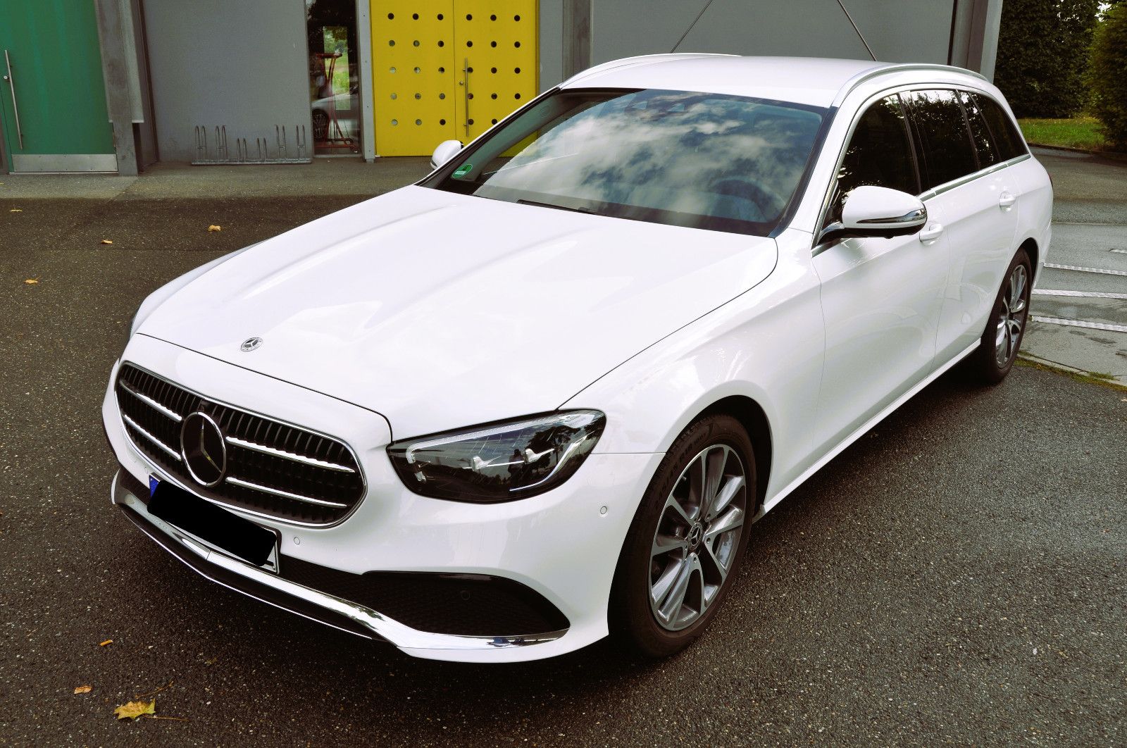 MERCEDES-BENZ E220d Burm, Business, AHV, MBUX, MB-100 Garantie