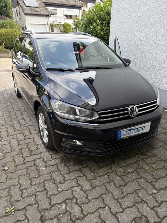 Image of Volkswagen Touran