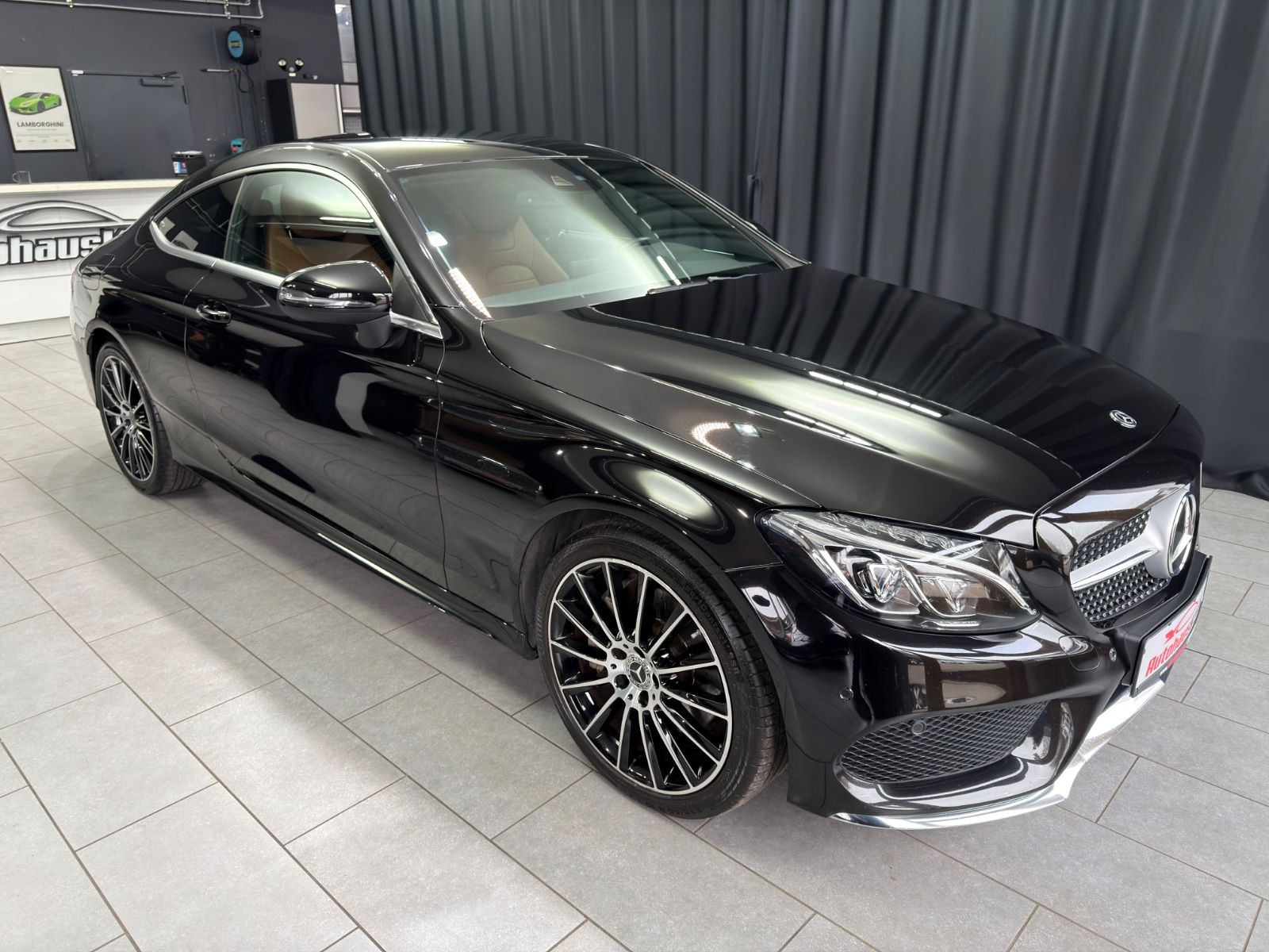 Fahrzeugabbildung Mercedes-Benz C250 Coupe|AMG-LINE|19 ZOLL|ILS-LED|NAVI|AUTOMAT