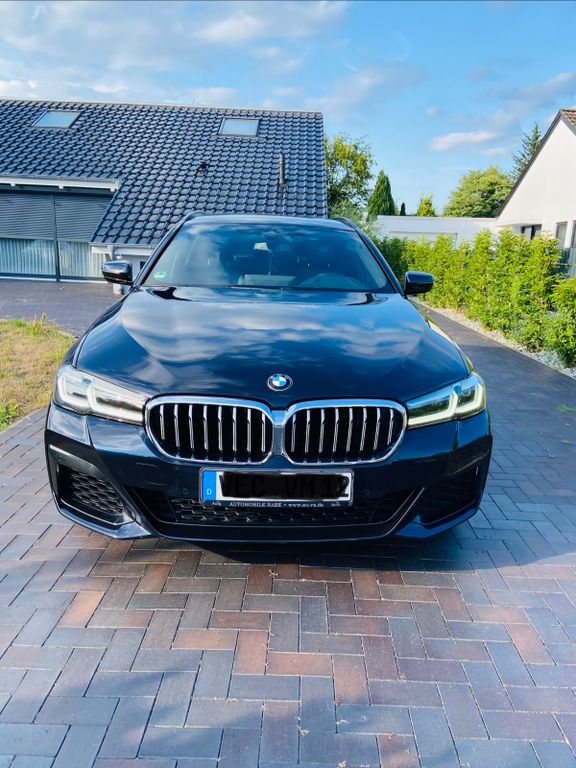 Image of BMW 540