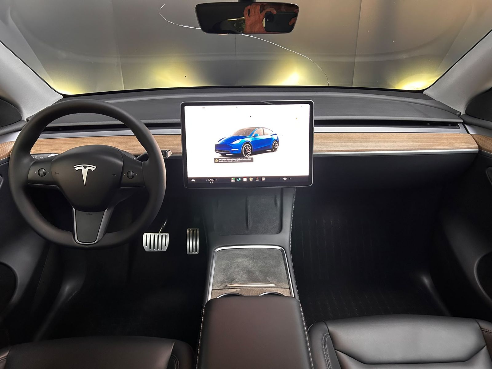 Fahrzeugabbildung Tesla Model Y Long Range Perform AWD PANO+LED+ACC+360+