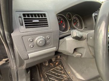 Bild 15 Opel ZAFIRA B FAMILY PLUS AHK XENON KLEINE MÄNGEL