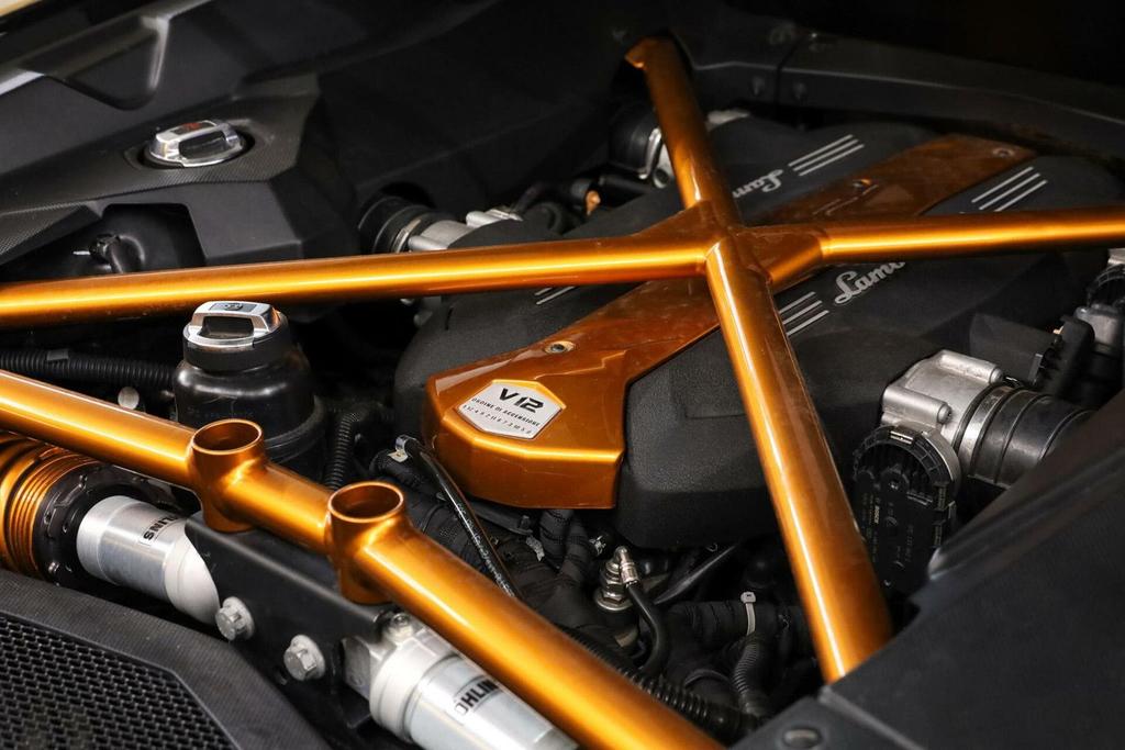 Lamborghini Aventador