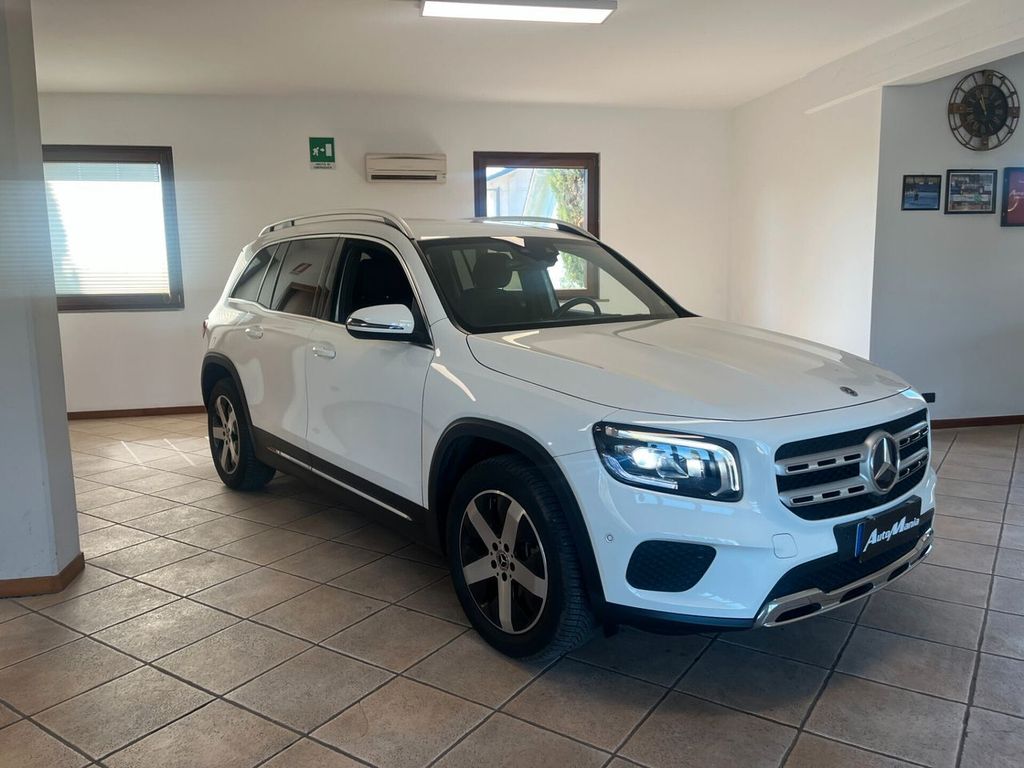Image of Mercedes-Benz GLB 200