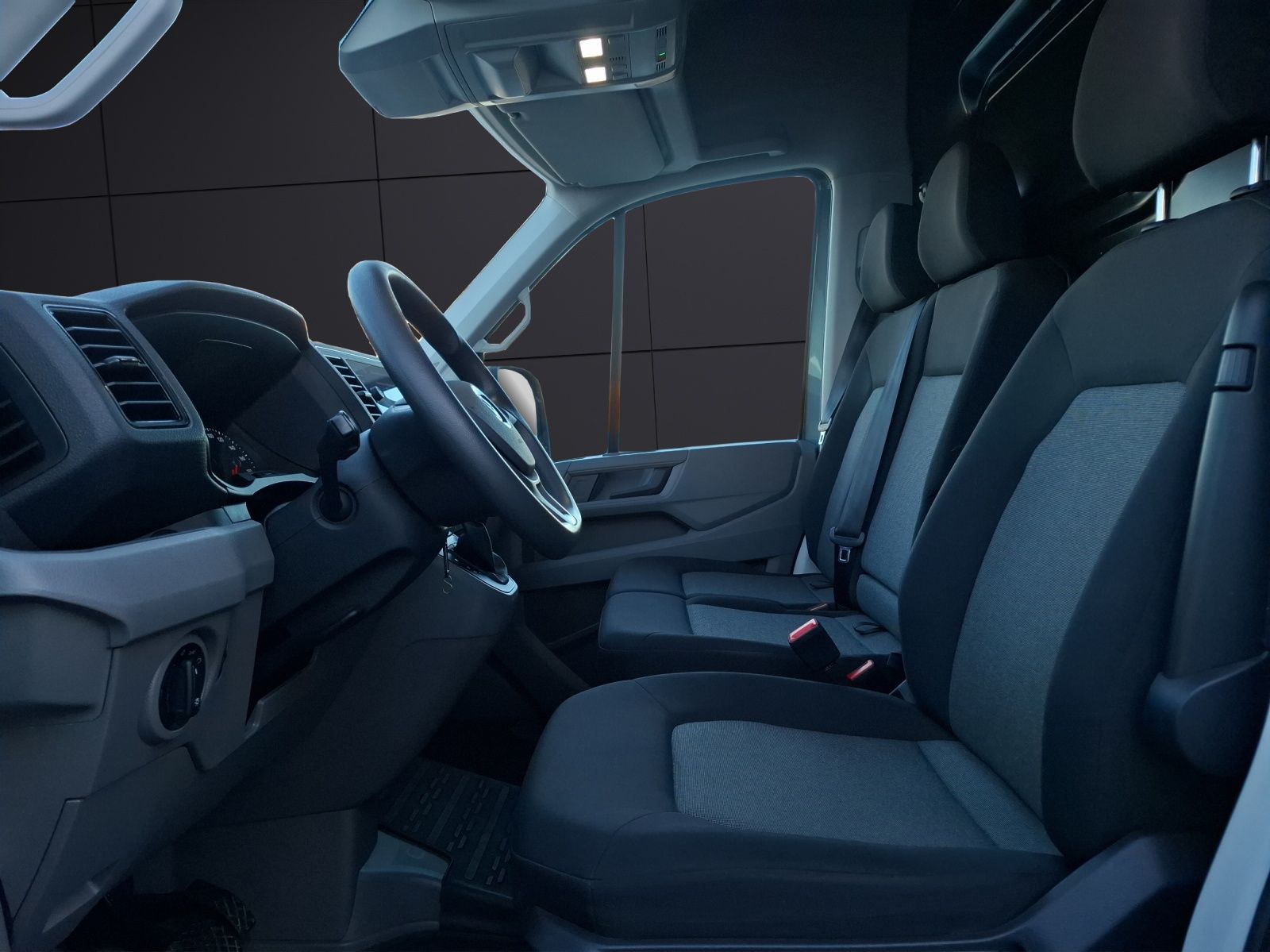 Fahrzeugabbildung Volkswagen Crafter Kasten 35 MR HD AHK Navi Klima GRA RFK