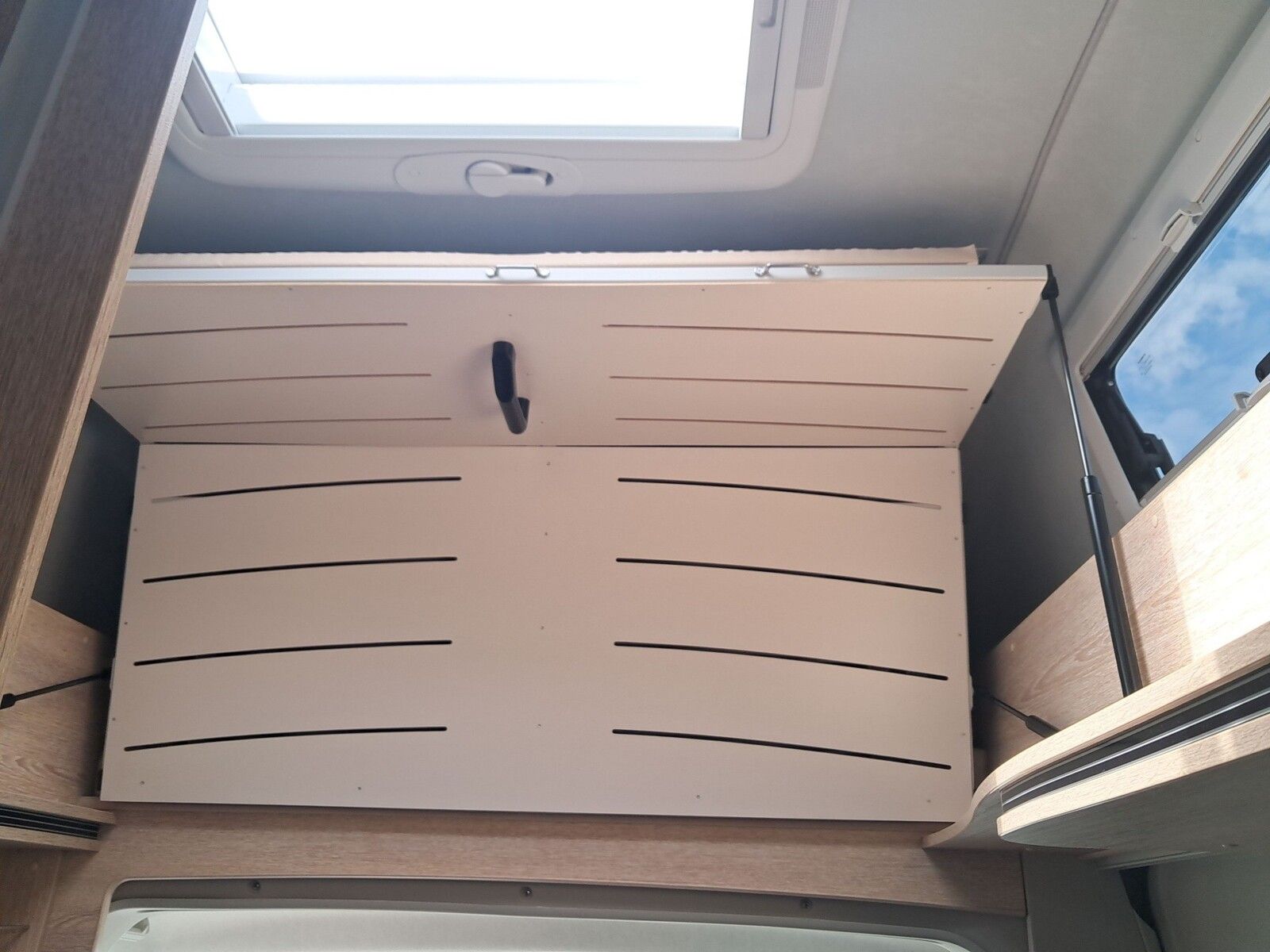 Fahrzeugabbildung Pössl 2Win Vario Citroen 165 PS Markise,RK,AHK