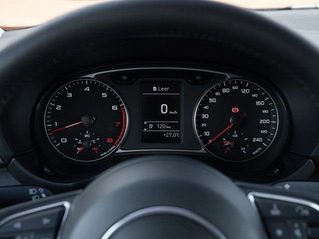 A1 Sportback 1.2 TSI ambition NAVI+SZH-VORNE