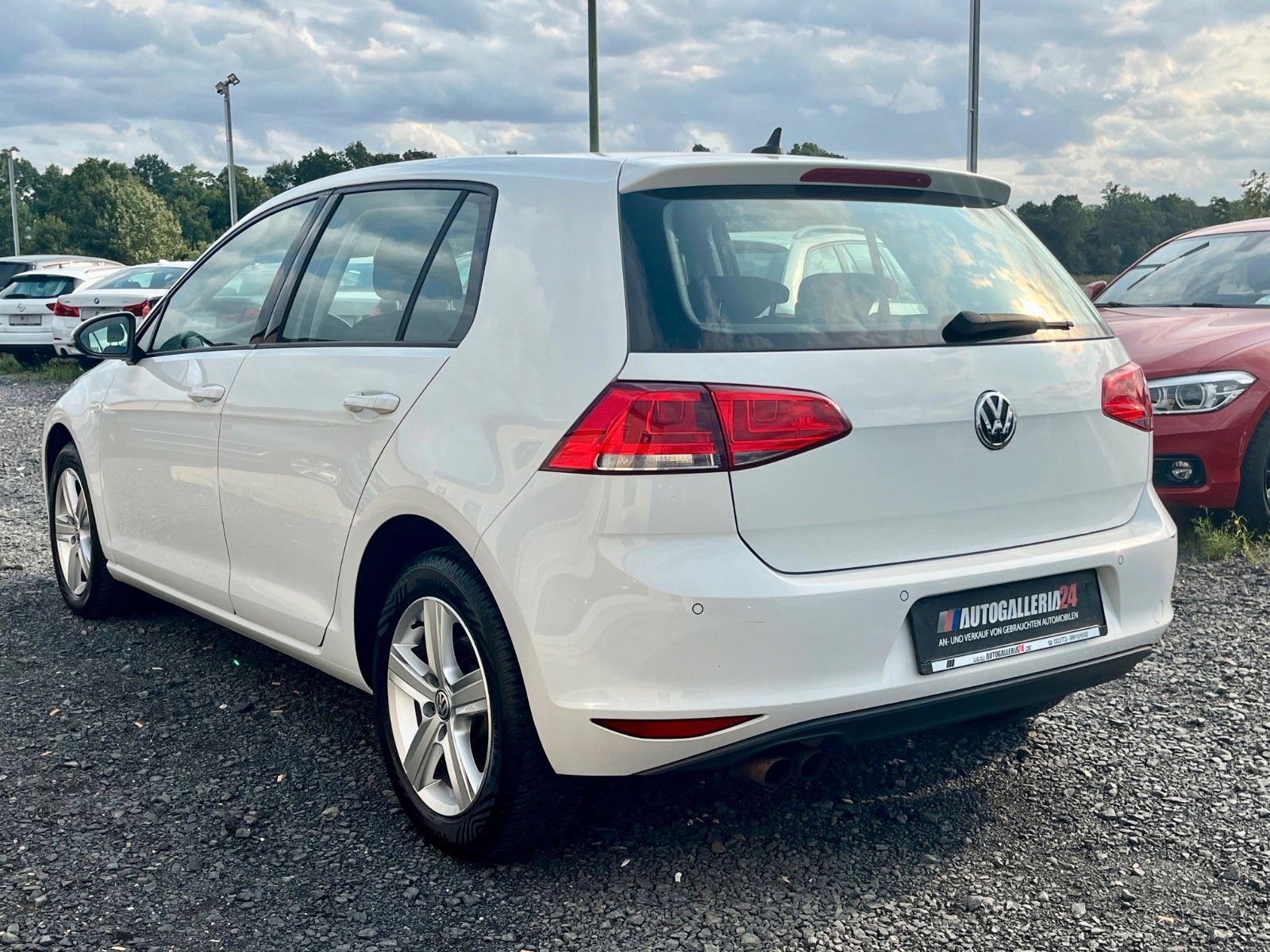 Fahrzeugabbildung Volkswagen Golf VII 1.4 TSI Comfort Navi *ZAHNRIEMEN NEU*