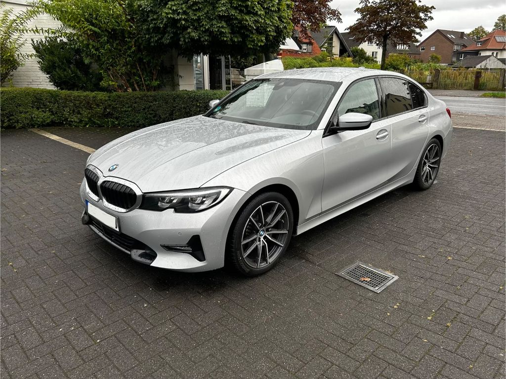 Image of BMW 320