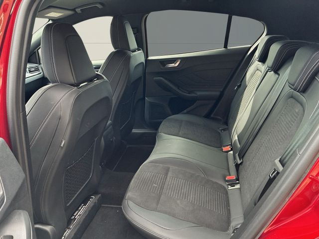 Ford Focus ST ACC+HUD+AHK+Sp.Fahrwerk+Performance-P.+