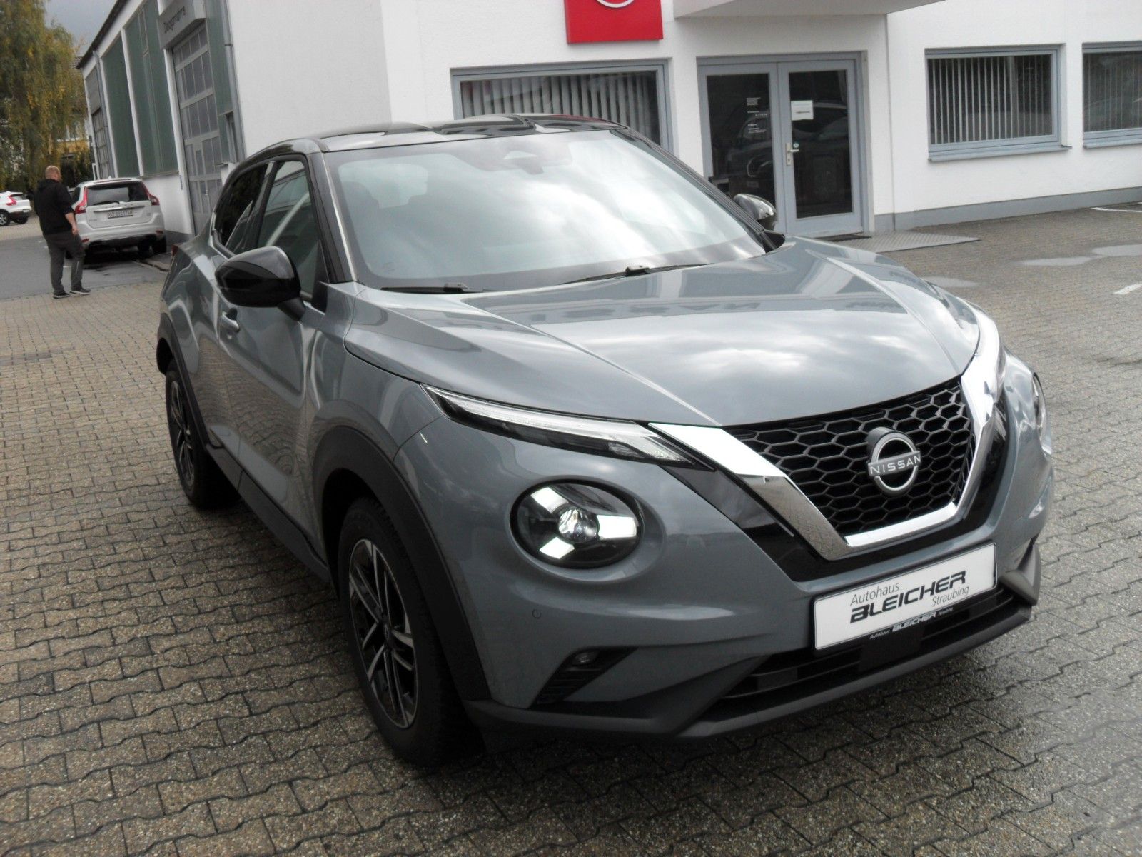 Fahrzeugabbildung Nissan Juke 1,0 N-Connecta Benzin | WP | Navi