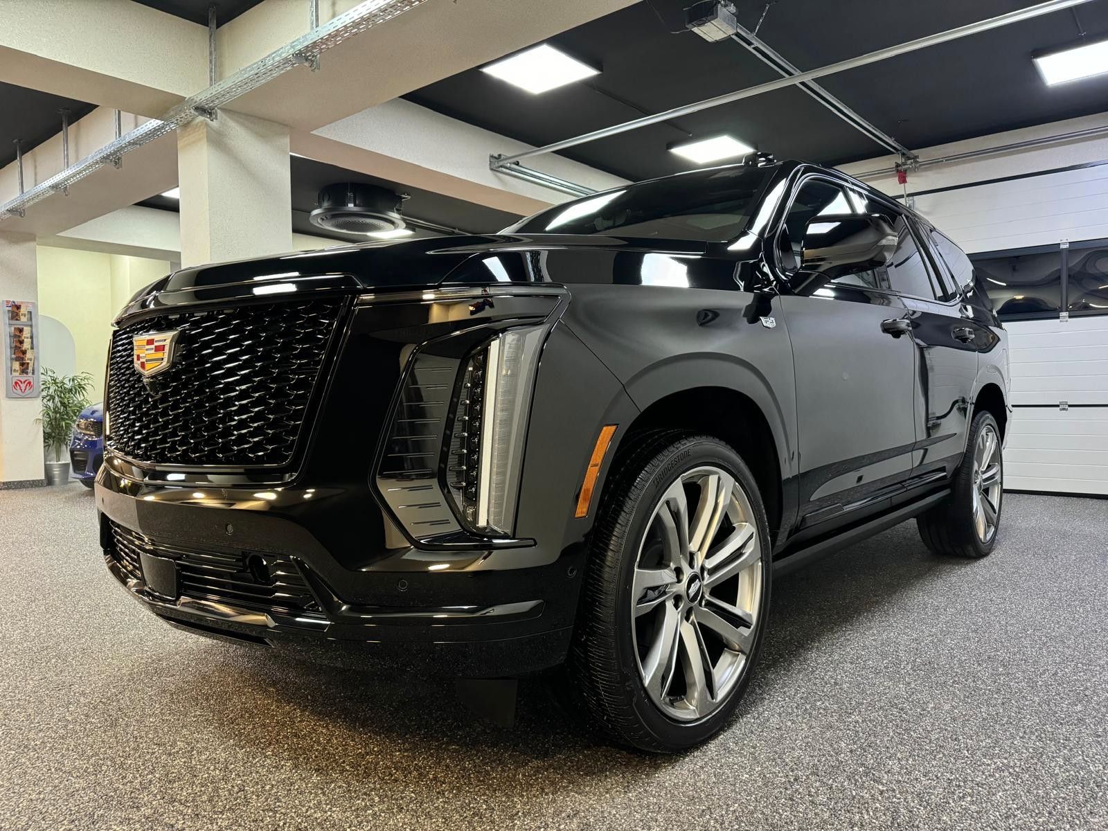 Fahrzeugabbildung Cadillac 2026 ESCALADE SPORT PLATINUM 6.2 V8-HUD-NIGHT V