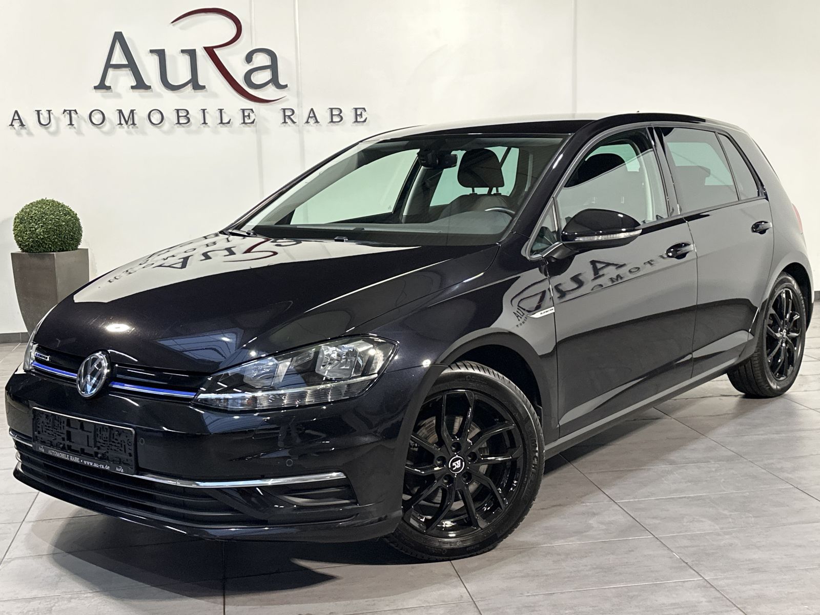Fahrzeugabbildung Volkswagen Golf 1.5 TSI Comfortline BMT NAV+DIGDISPLAY+2HD