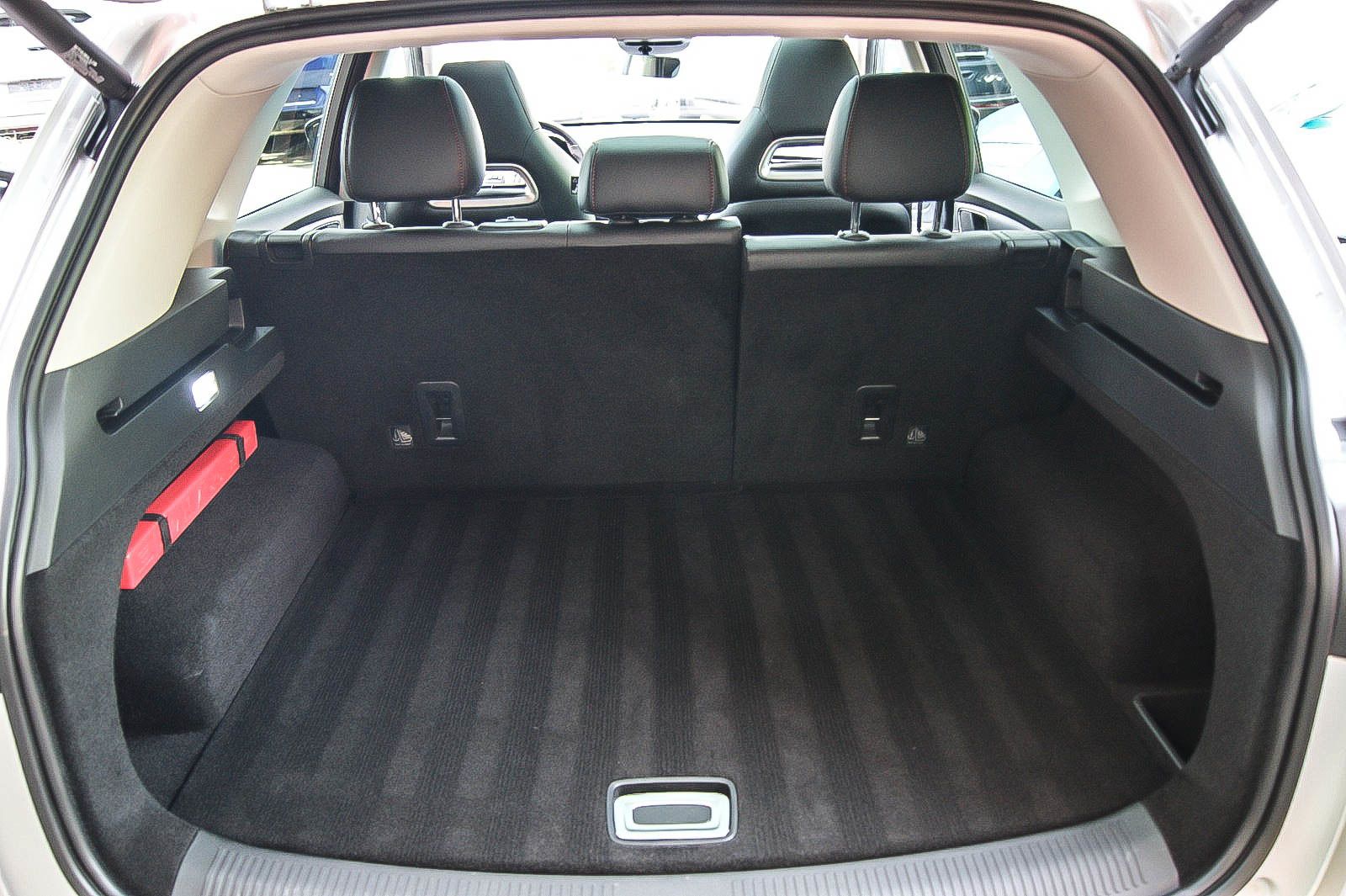 Fahrzeugabbildung MG HS 1.5T-GDI Aut. Luxury PANORAMA LEDER ASSISTENT
