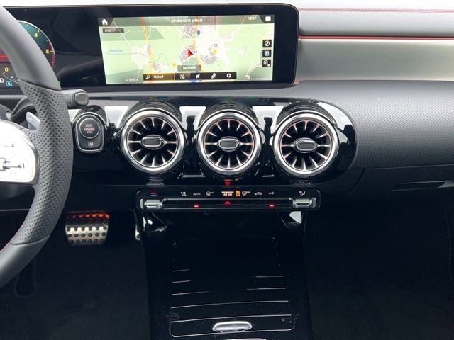 Fahrzeugabbildung Mercedes-Benz CLA 220 d 4M SB AMG Distro MLED KeyGo AHK 360°