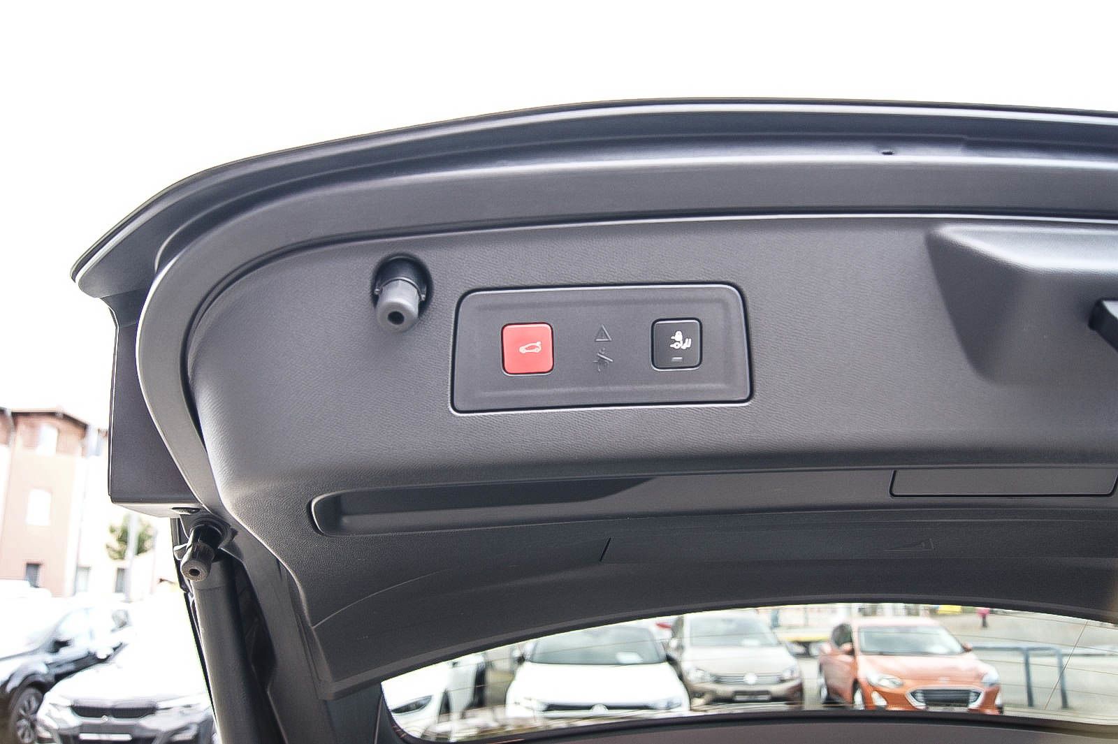 Fahrzeugabbildung Peugeot 508 SW GT Pack NIGHT-VISION ANHZV SCHIEBEDACH