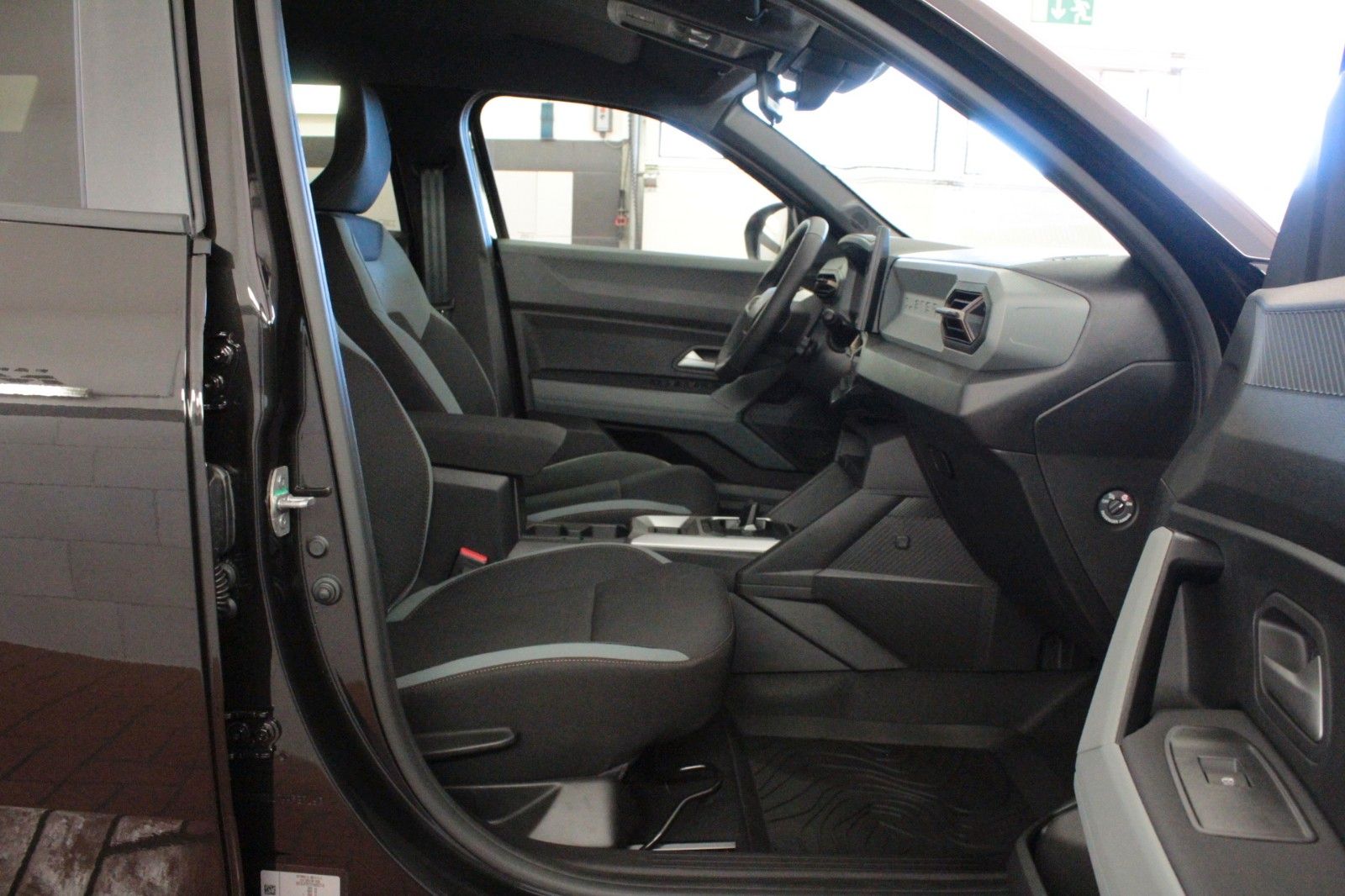 Fahrzeugabbildung Dacia Duster Hybrid 140 Extreme*Winterpaket*15064*