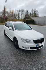 Skoda Superb 2 Kombi DSG Elegance Vollausstattung - gebrauchte Skoda Superb aus dem Jahr 2009