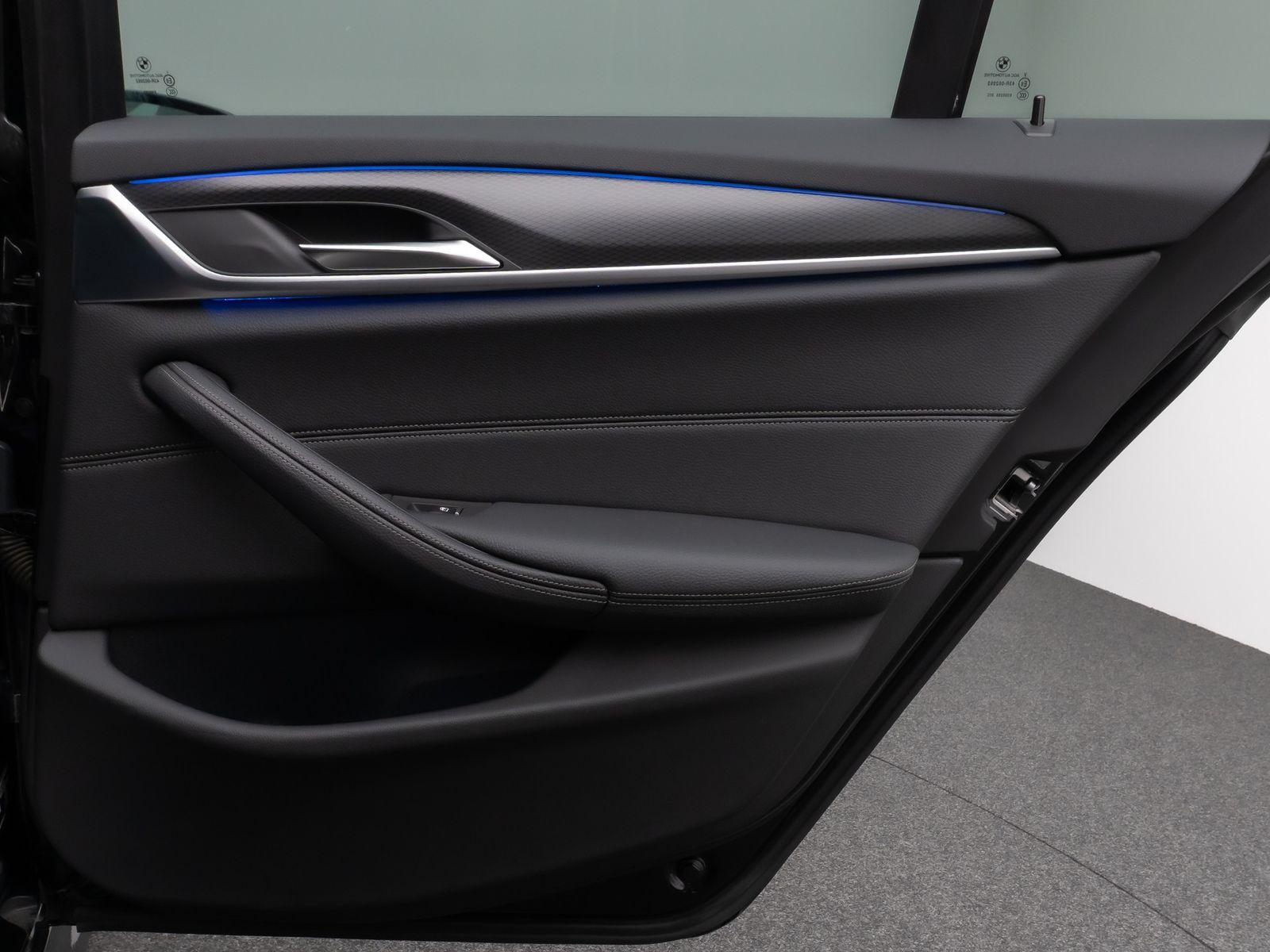 Fahrzeugabbildung BMW 540d xD M Sport Panorama Kamera Laser HUD AHK