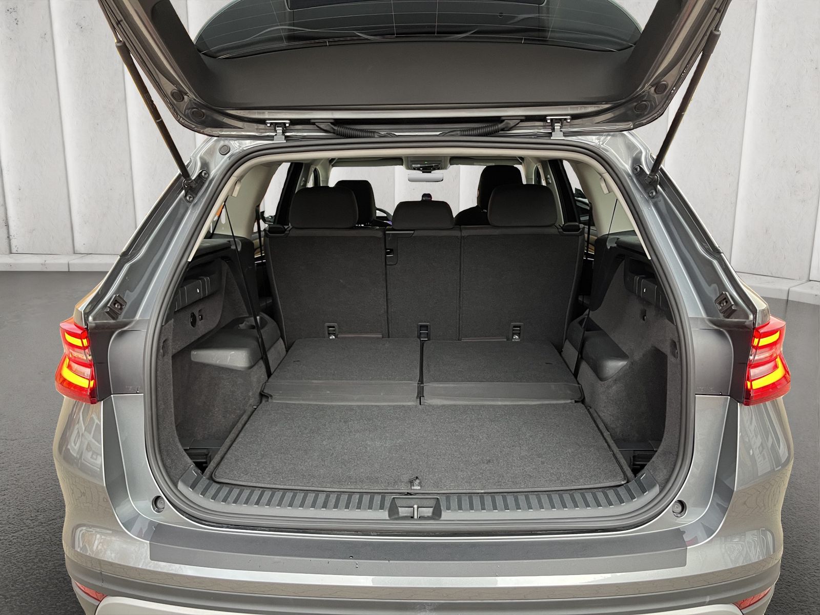 Fahrzeugabbildung SKODA Kodiaq 2.0 TDI DSG*7-Sitzer*ACC*ViCo*SHZ*LED**