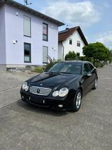 Mercedes-Benz C 180 COUPÉ STEUERKETTENSATZ NEU, BREMSE NEU - gebrauchte Mercedes-Benz C 180 aus dem Jahr 2005