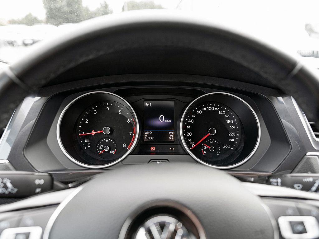 Fahrzeugabbildung Volkswagen Tiguan Allspace 1.5 TSI United LED NAVI ACC KAM