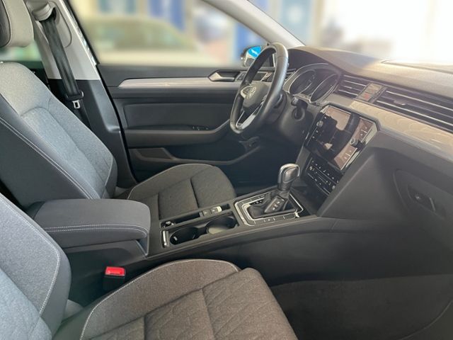 Fahrzeugabbildung Volkswagen Passat Variant 1.5 TSI DSG BUSINESS NAV AHK GJR