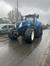 New Holland T8.435 AC SmartTrax - New Holland Schlepper