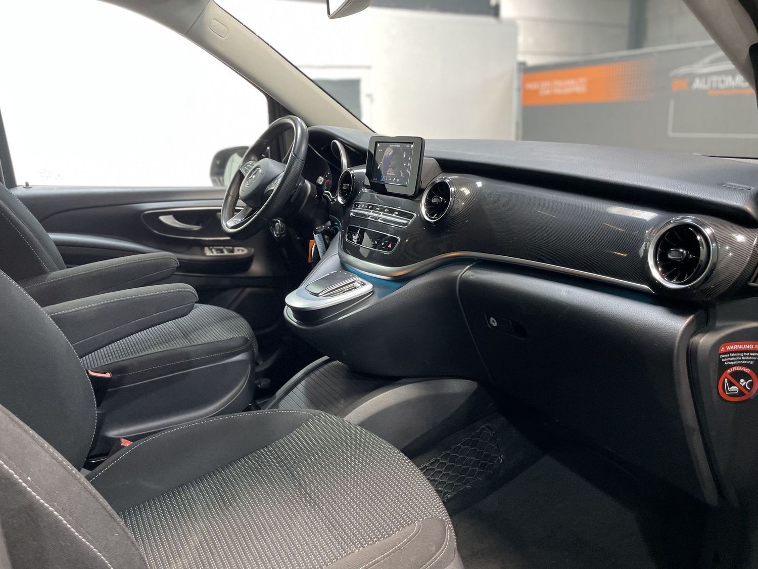 Fahrzeugabbildung Mercedes-Benz V 250 d EDITION kompakt Sport Night#Kamera#Ambie