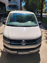Volkswagen T6 Multivan 4Motion - weiße Volkswagen T6 Multivan