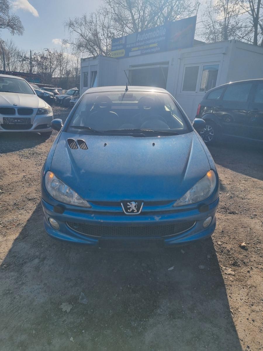 Peugeot 206 Cabriolet CC Platinum. Vollleder. Kein TÜV.