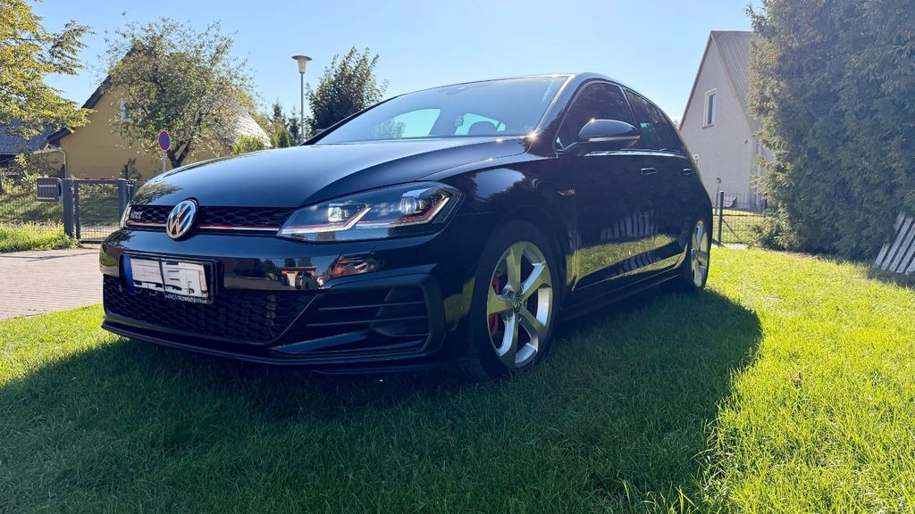 Image of Volkswagen Golf