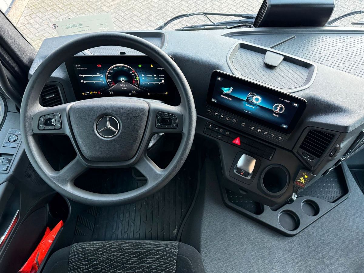 Fahrzeugabbildung Mercedes-Benz Actros 2545 Bordmatik Seilwi* Vorb* FASSI 235-6