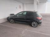 Peugeot Das Auto wird mit bulgarischen Kennzeichen... - Peugeot 206 aus 2000 mit Diesel-Antrieb