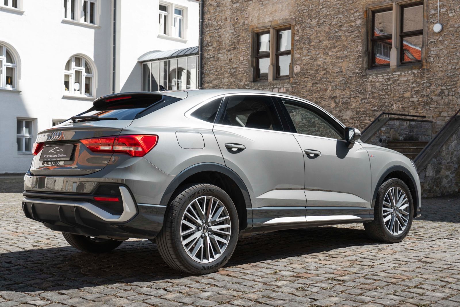 Fahrzeugabbildung Audi Q3 Sportback 45 TFSI e S-Line ACC LED GARANTIE