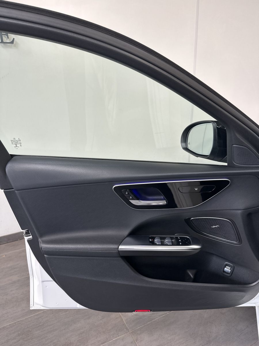 Fahrzeugabbildung Mercedes-Benz C 200d T Avantgarde NAV+LED+ACC+DISTRONIC+VCOCK
