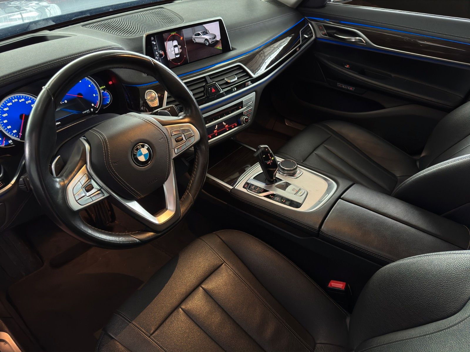 Fahrzeugabbildung BMW 730d 1.Hand /SoftClose/360°/Dig.Cock/4-Zonen