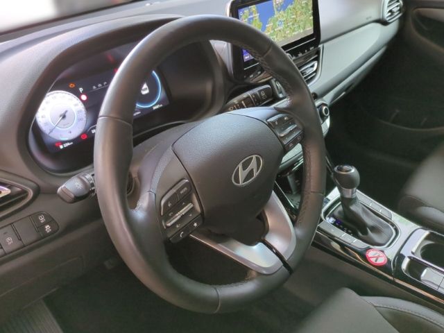 Fahrzeugabbildung Hyundai i30 FL 5-Türer (MY25) 1.0 T-GDI (100 PS) 7-DCT 2