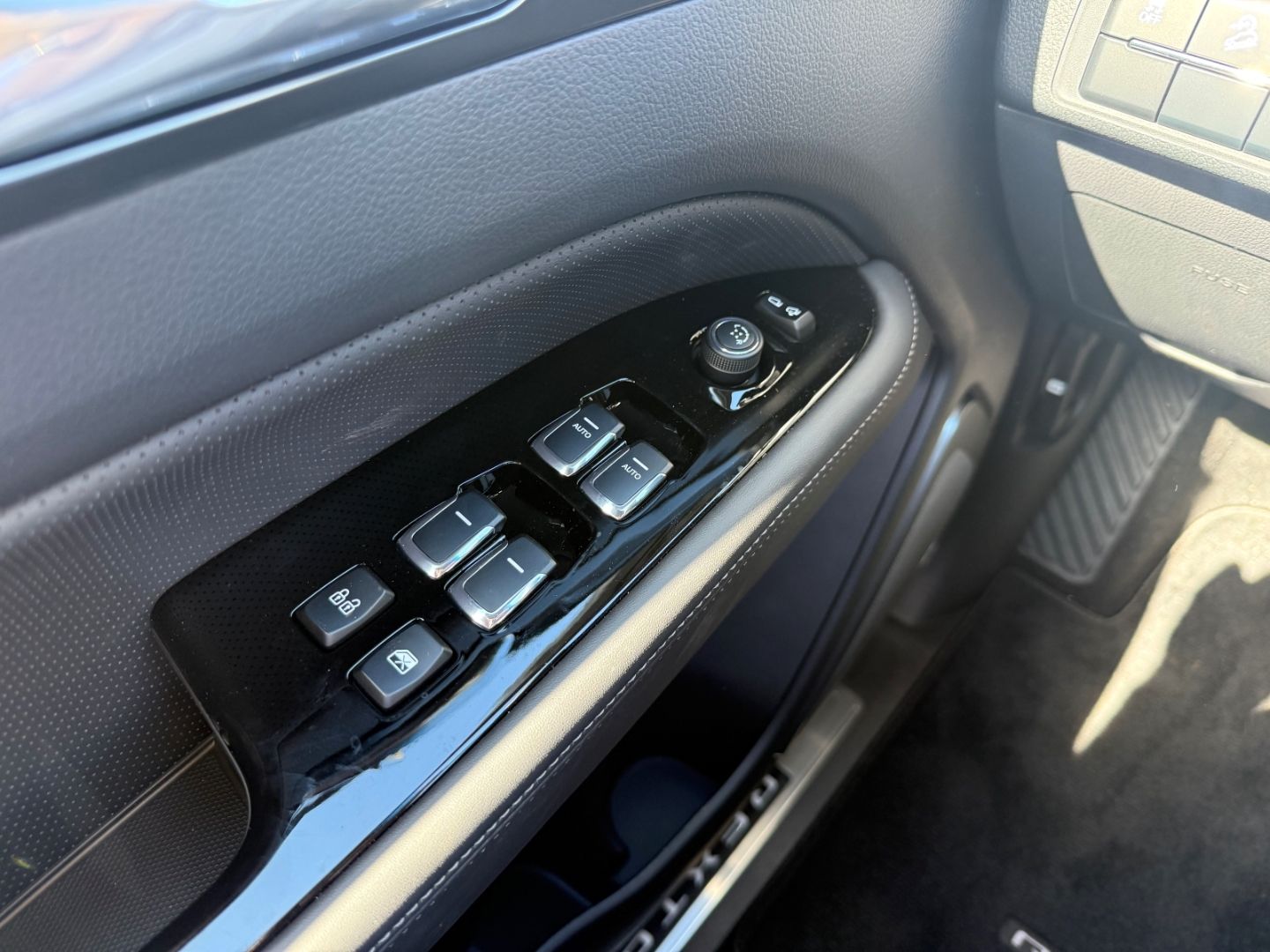 Fahrzeugabbildung KGM Rexton Lux 2.2 4WD Leder 360 Kamera