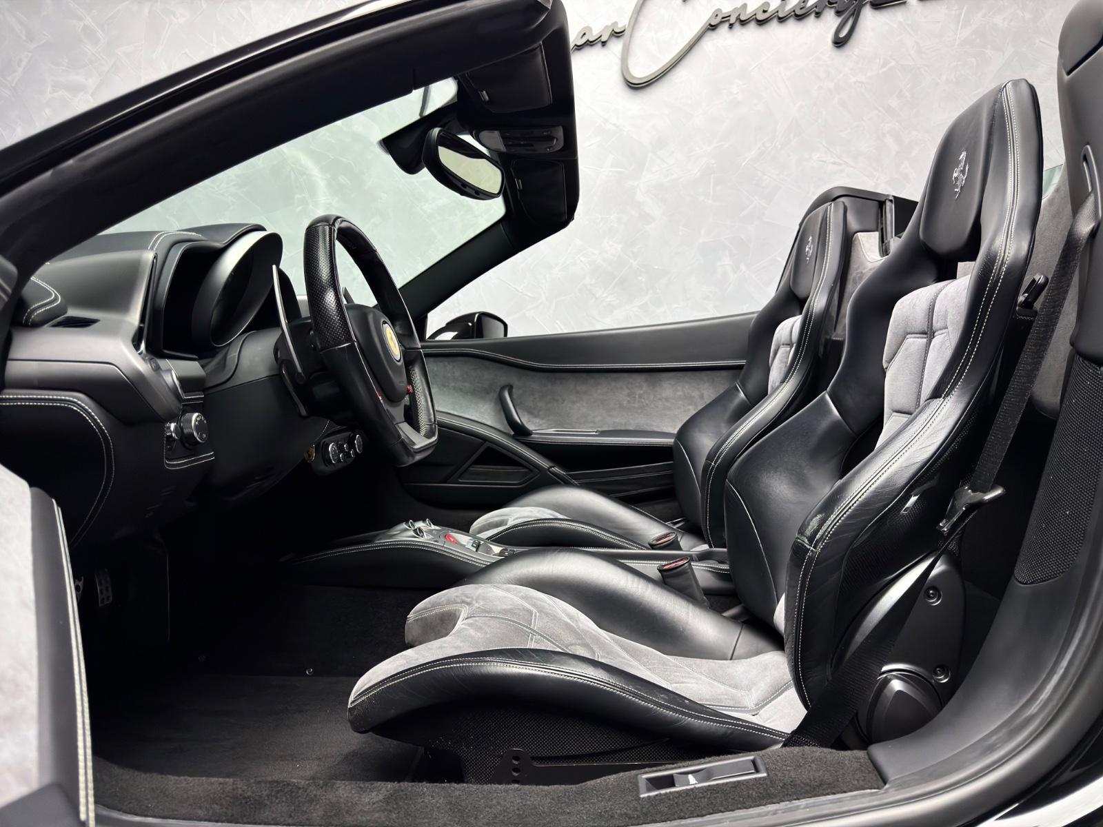 Ferrari 458 Italia Spider DE 2.HAND RACING SEATS ALCANTA